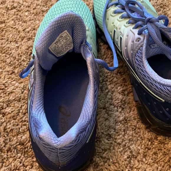 Women’s Gel-Quantum180 ASICS sneakers - Picture 3 of 3